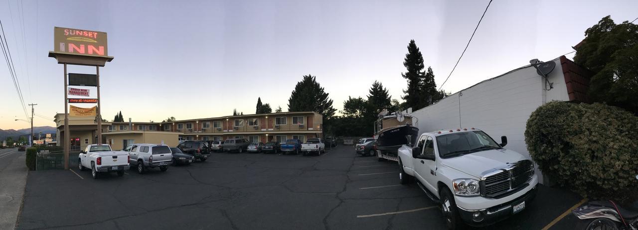 Sunset Inn Grants Pass Buitenkant foto