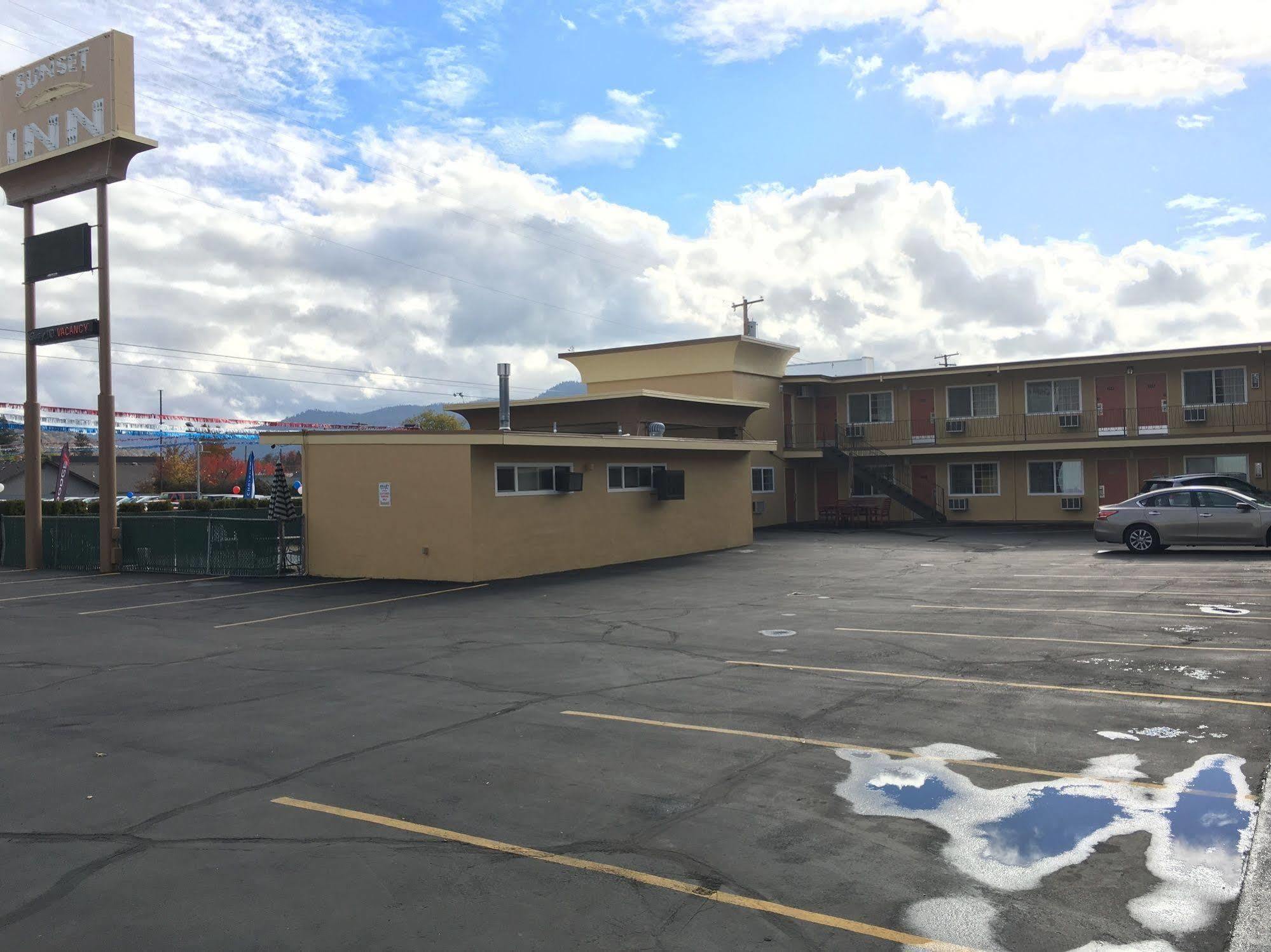 Sunset Inn Grants Pass Buitenkant foto